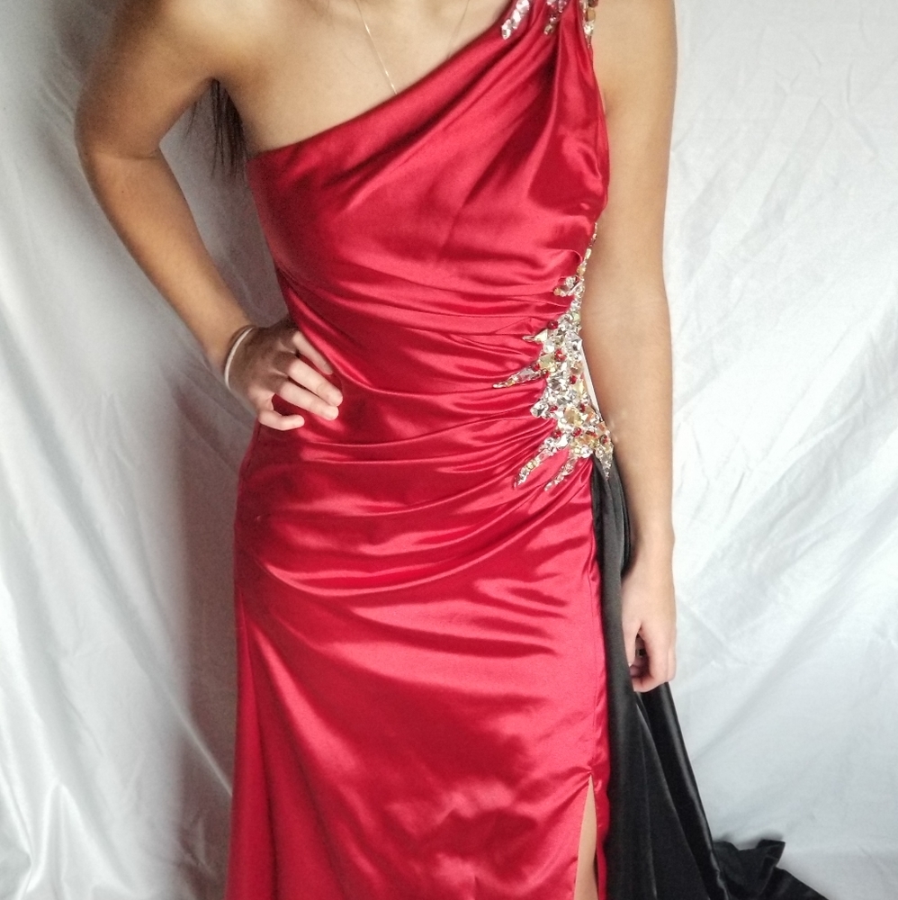 Formal Red and Black long dress Size Small